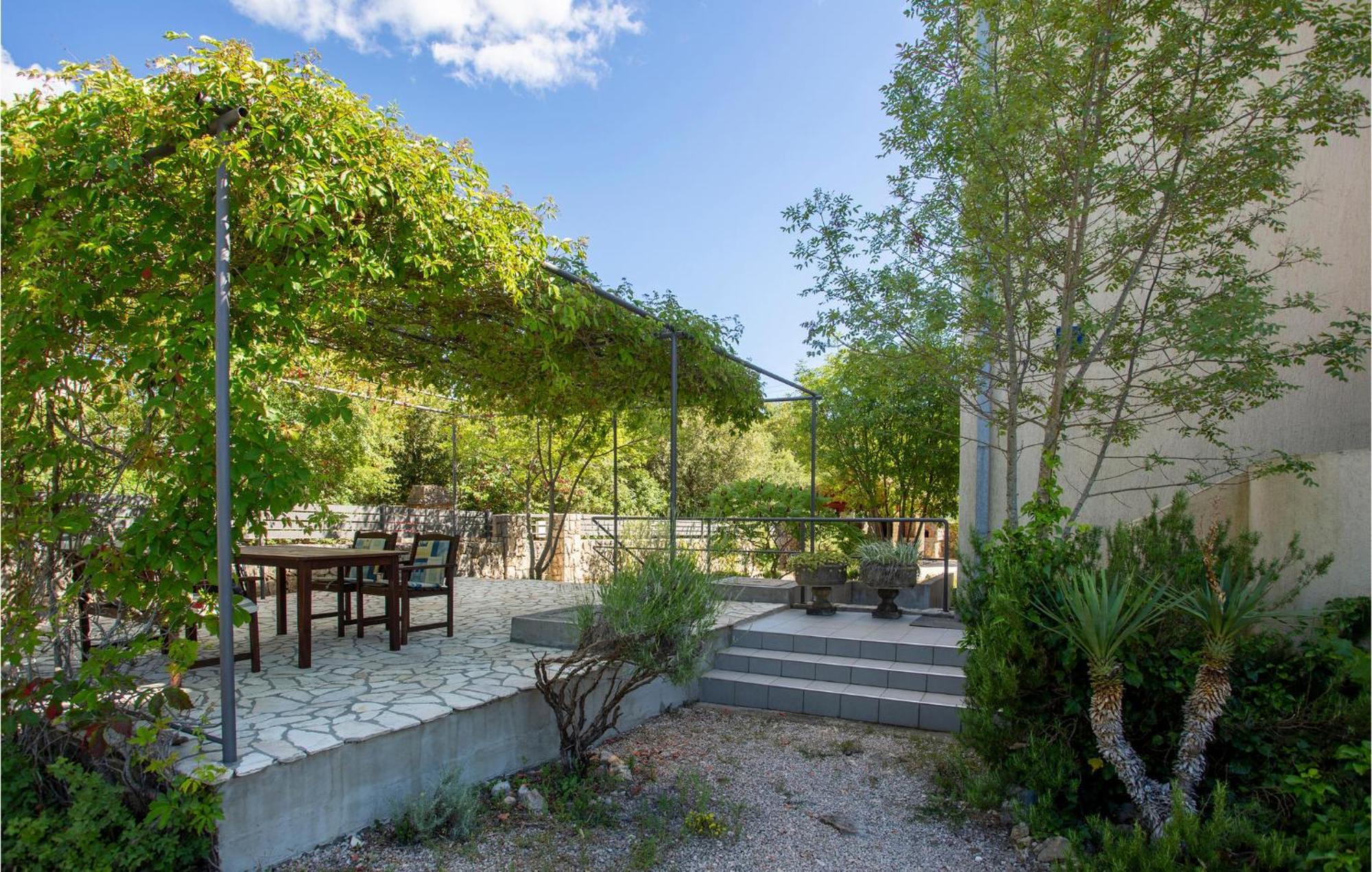 Beautiful Apartment In Pinezici With Wifi Esterno foto