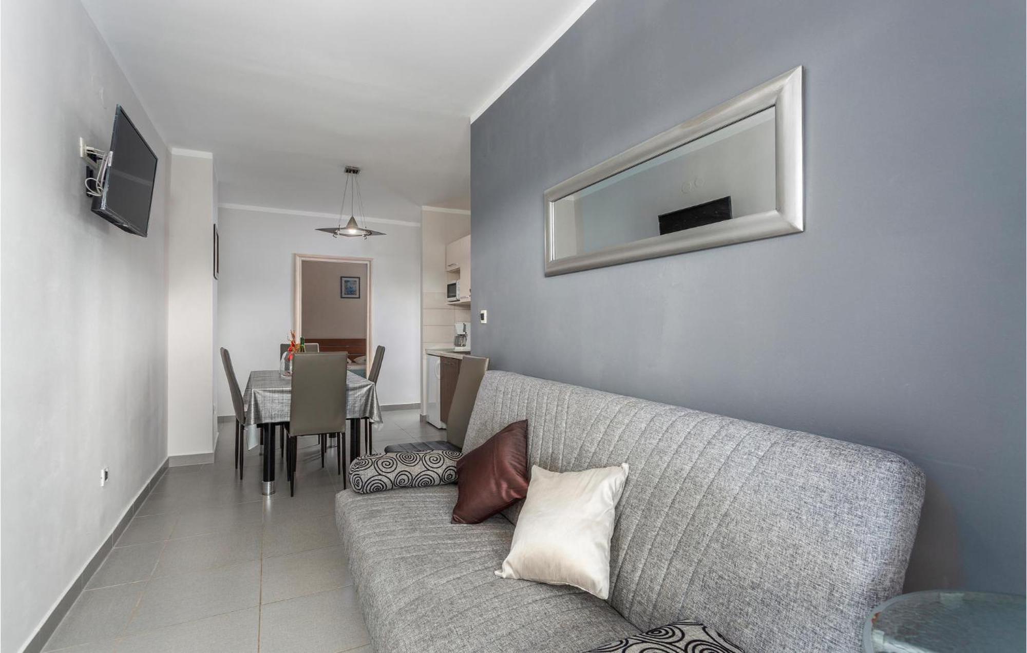 Beautiful Apartment In Pinezici With Wifi Esterno foto